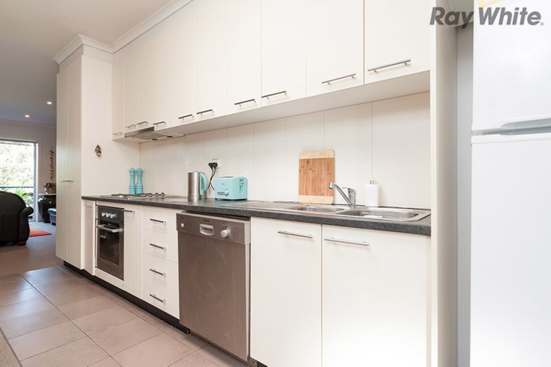 Photo - 13/11 Kent Street, Braybrook VIC 3019 - Image 3