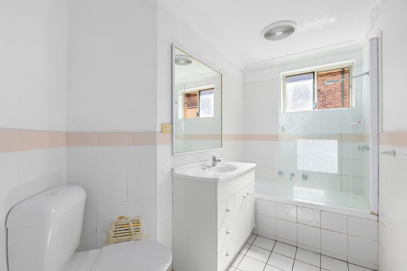 Photo - 13/11 Oxford Street, Blacktown NSW 2148 - Image 6