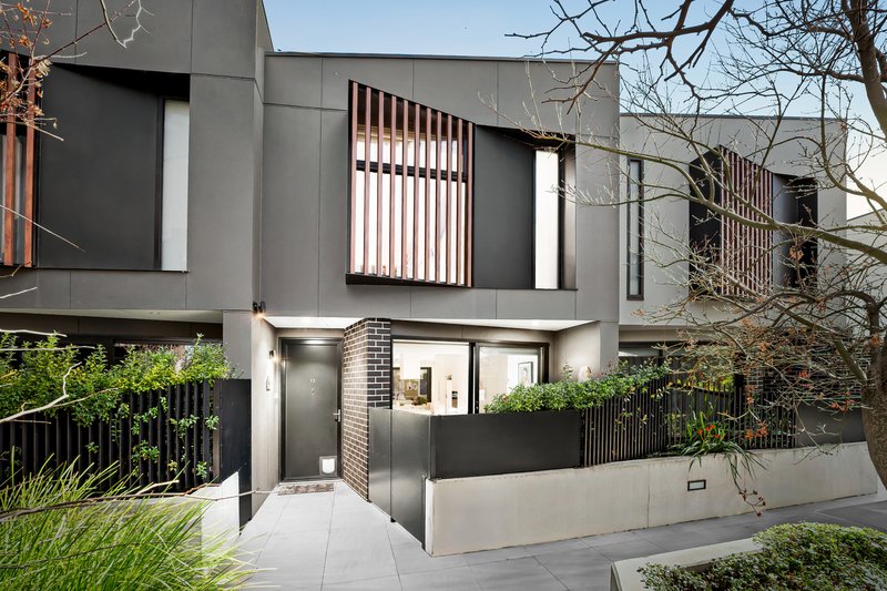 Photo - 13/11 Saint Georges Avenue, Bentleigh East VIC 3165 - Image 1
