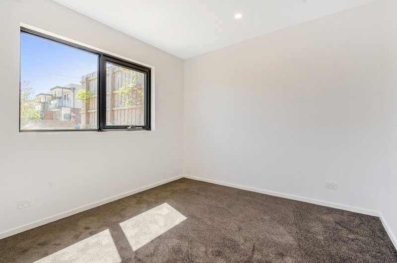 Photo - 13/11 Tulip Crescent, Boronia VIC 3155 - Image 4