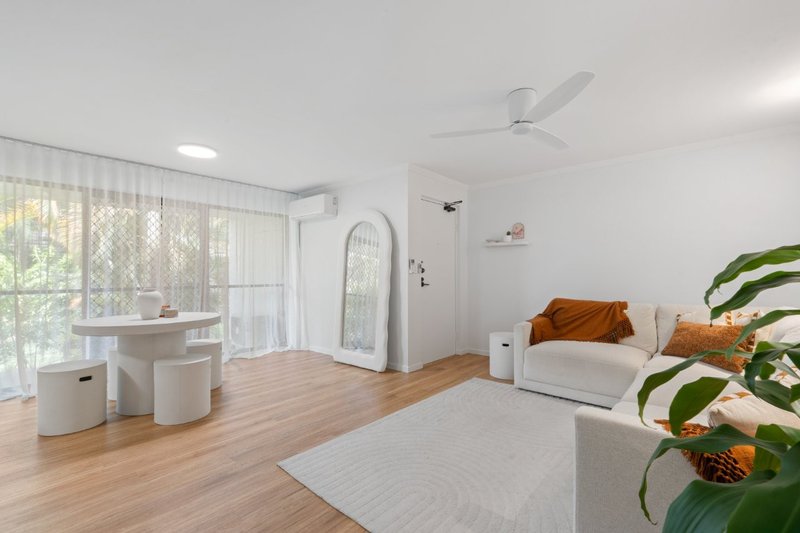 Photo - 13/111 Markeri Street, Mermaid Waters QLD 4218 - Image 5