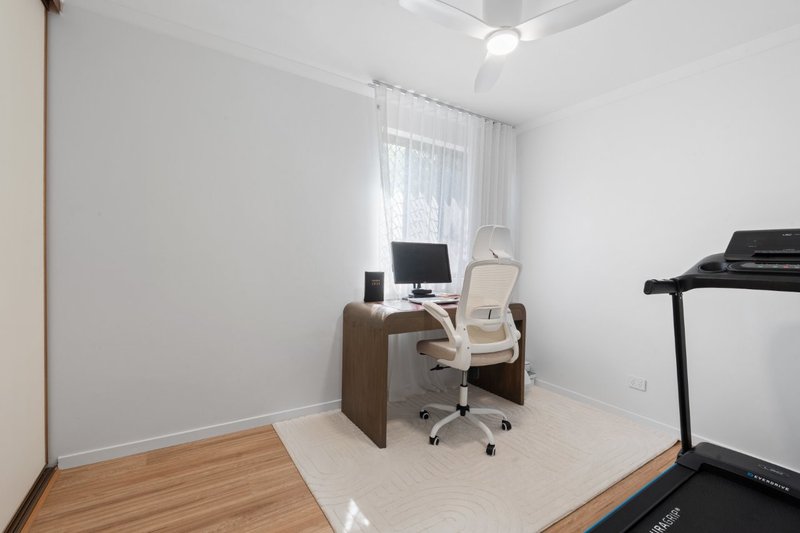 Photo - 13/111 Markeri Street, Mermaid Waters QLD 4218 - Image 7