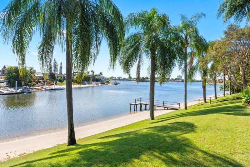 Photo - 13/111 Markeri Street, Mermaid Waters QLD 4218 - Image 10
