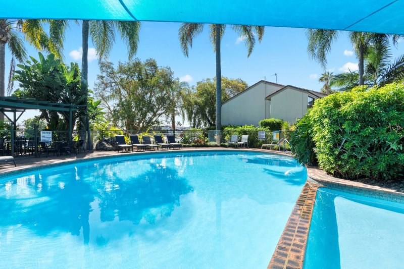 Photo - 13/111 Markeri Street, Mermaid Waters QLD 4218 - Image 12