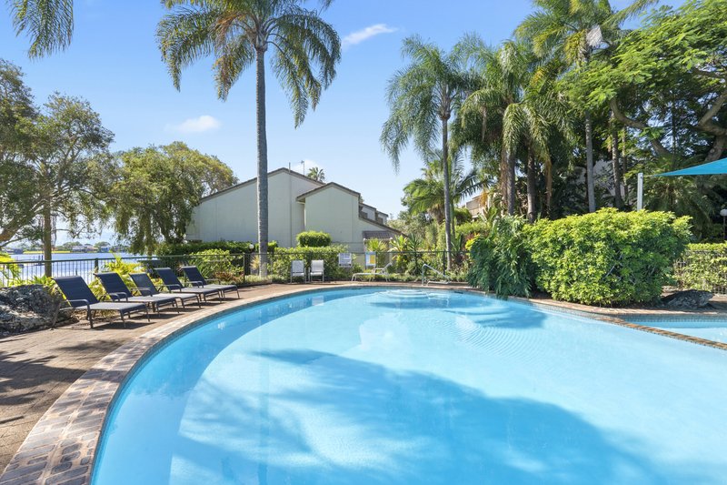 Photo - 13/111 Markeri Street, Mermaid Waters QLD 4218 - Image 13