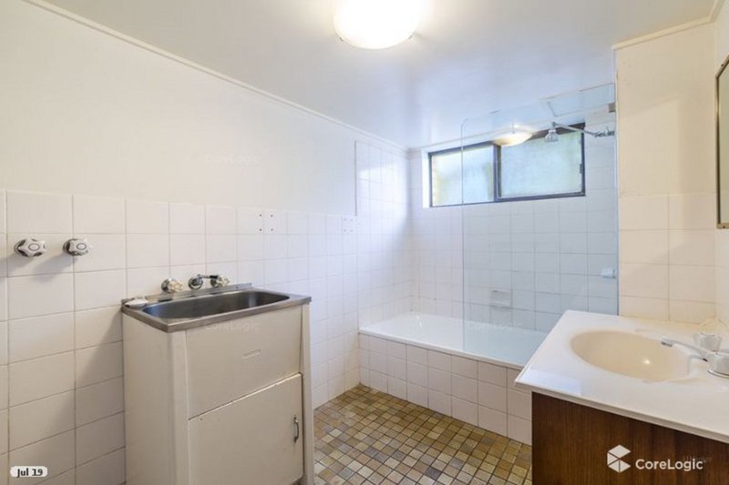 Photo - 13/115 Frank Street, Labrador QLD 4215 - Image 7