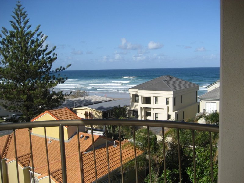 Photo - 13/1187 Gold Coast Highway, Palm Beach QLD 4221 - Image 3