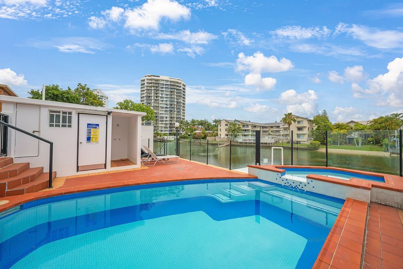 Photo - 13/12 Paradise Island, Surfers Paradise QLD 4217 - Image 2