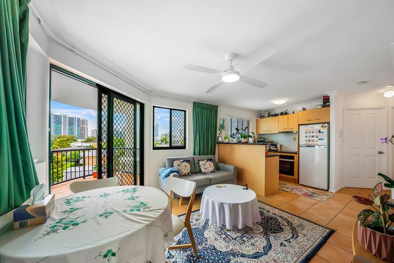 Photo - 13/12 Paradise Island, Surfers Paradise QLD 4217 - Image 9