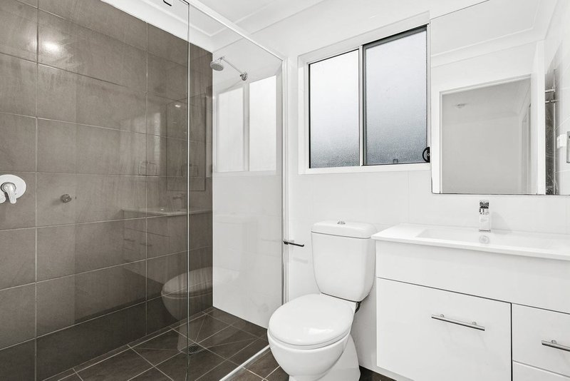 Photo - 1/313 Reddall Parade, Mount Warrigal NSW 2528 - Image 4