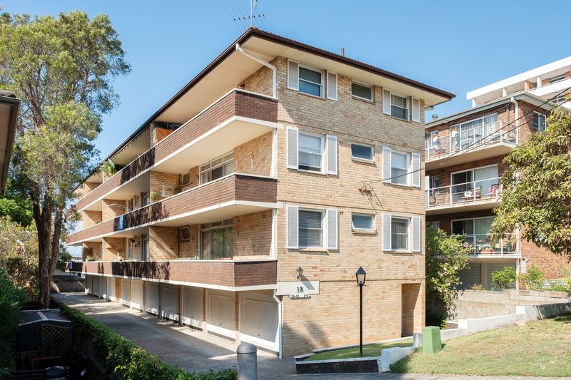 Photo - 13/13 Westminster Avenue, Dee Why NSW 2099 - Image 3