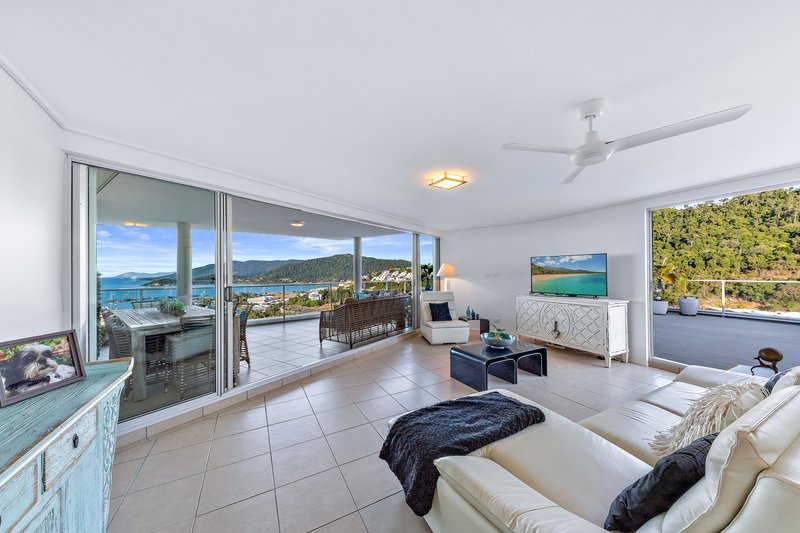 Photo - 13&13a/18 Seaview Drive, Airlie Beach QLD 4802 - Image 4