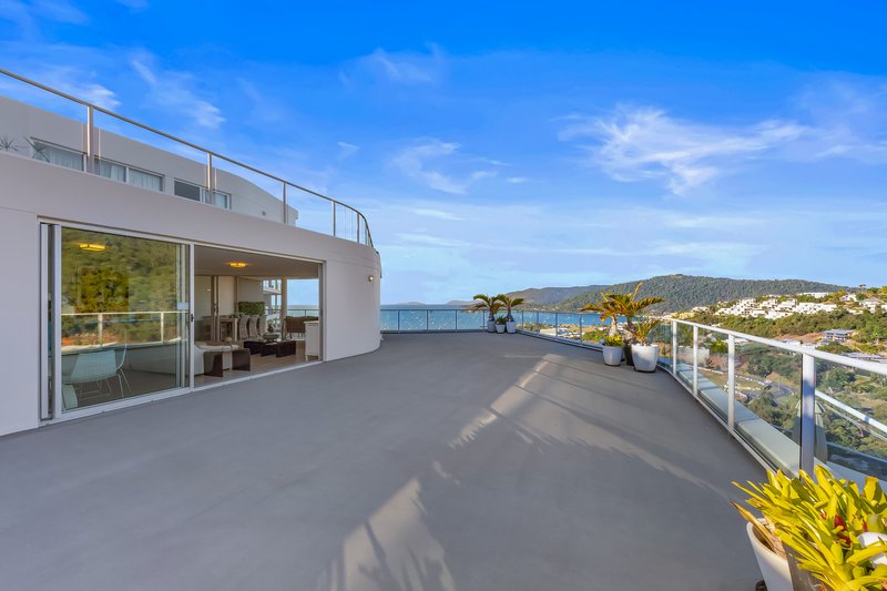 Photo - 13&13a/18 Seaview Drive, Airlie Beach QLD 4802 - Image 7