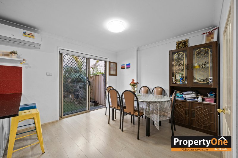 Photo - 13/14 Pine Road, Casula NSW 2170 - Image 9