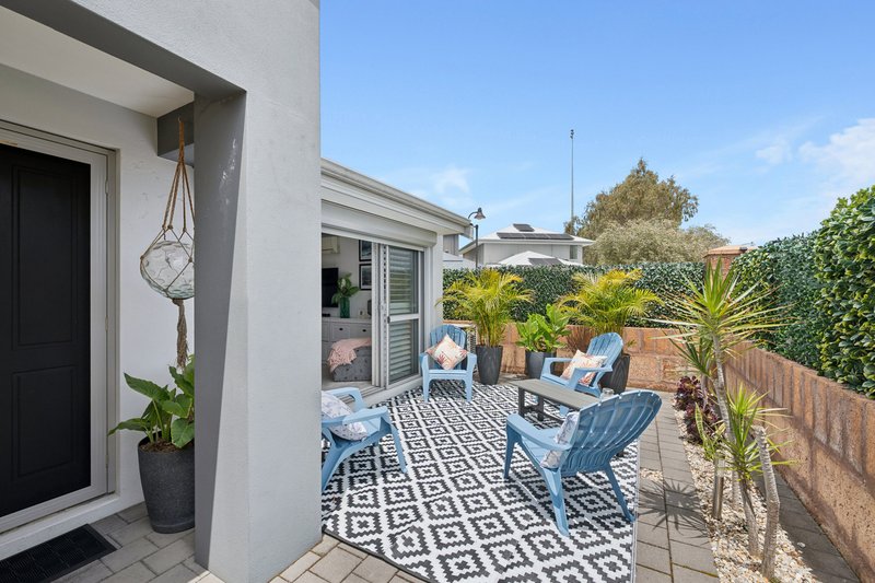 Photo - 1/314 Wright Road, Piara Waters WA 6112 - Image 18