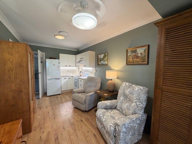 Photo - 13/15 Carmichael Court, Wynnum West QLD 4178 - Image 1