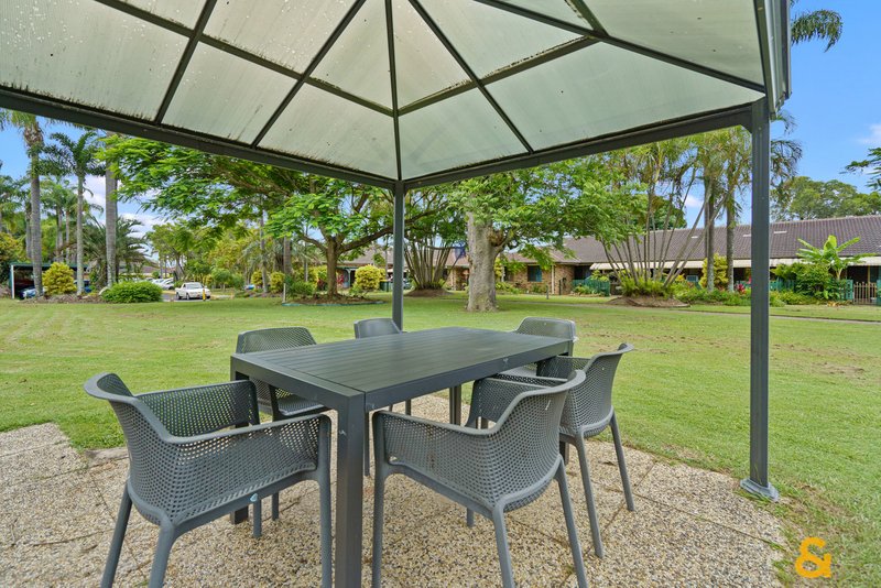 Photo - 13/15 Carmichael Court, Wynnum West QLD 4178 - Image 10
