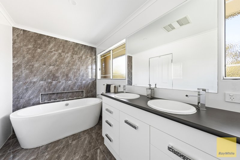Photo - 1315 Selma Road, Emerald QLD 4720 - Image 15