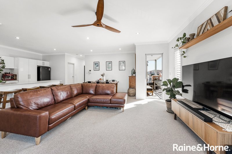 Photo - 13/15 Stuart Street, Helensburgh NSW 2508 - Image 2