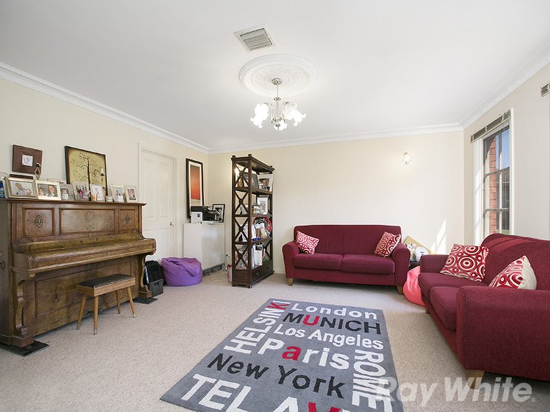 Photo - 13/15A Wattle Grove, Mckinnon VIC 3204 - Image 3