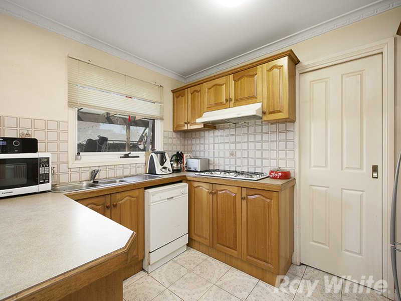 Photo - 13/15A Wattle Grove, Mckinnon VIC 3204 - Image 5