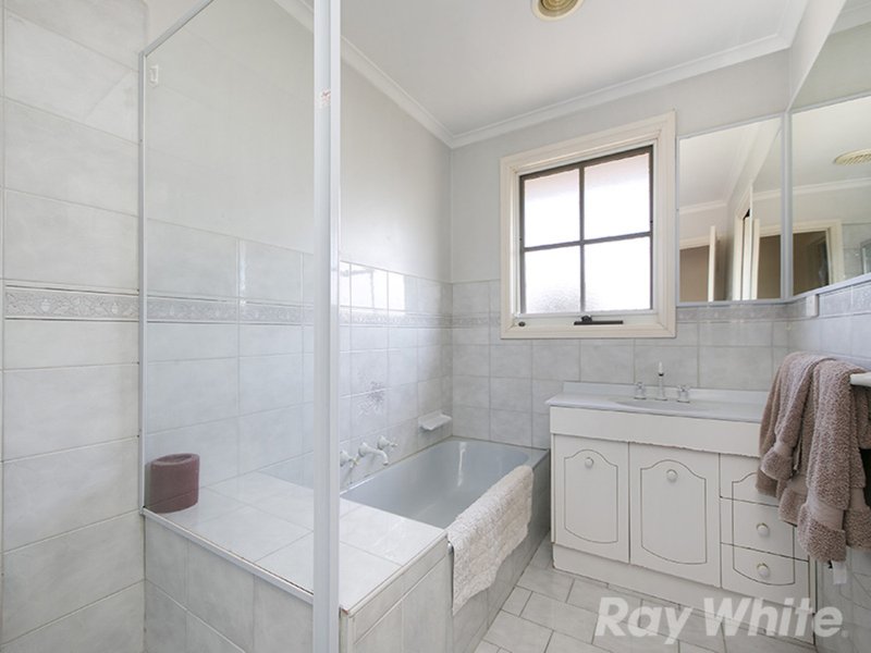 Photo - 13/15A Wattle Grove, Mckinnon VIC 3204 - Image 7