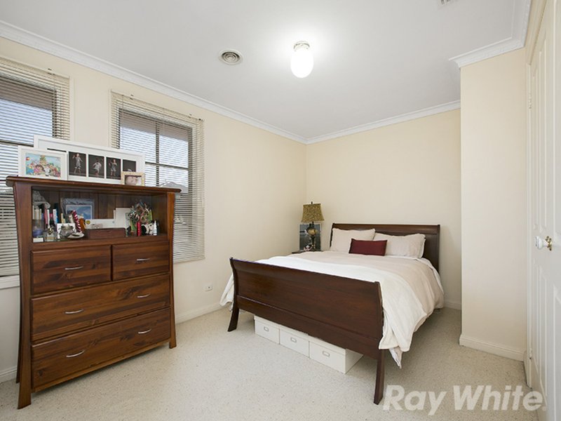 Photo - 13/15A Wattle Grove, Mckinnon VIC 3204 - Image 9