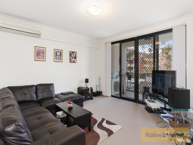 Photo - 13/16-24 Oxford Street, Blacktown NSW 2148 - Image 4