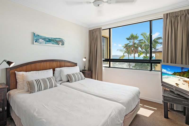 Photo - 13/16 Golden Orchid Drive, Airlie Beach QLD 4802 - Image 11