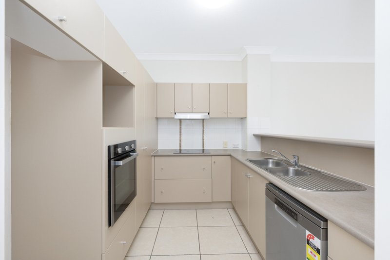 Photo - 13/18-22 Martinez Avenue, West End QLD 4810 - Image 3