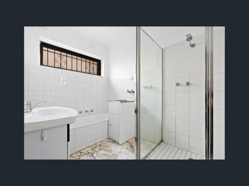 Photo - 1/318 Dandenong Road, St Kilda East VIC 3183 - Image 4