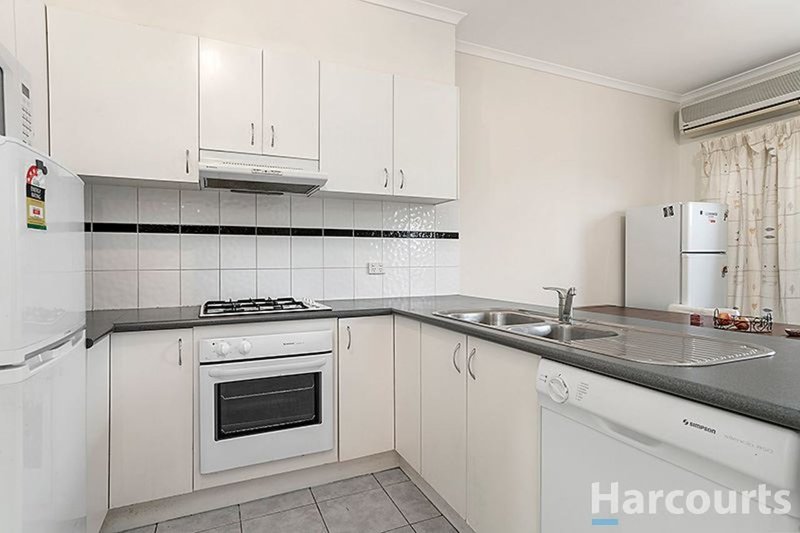 Photo - 13/18 Tulloch Grove, Glen Waverley VIC 3150 - Image 2