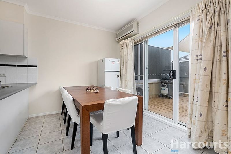 Photo - 13/18 Tulloch Grove, Glen Waverley VIC 3150 - Image 3