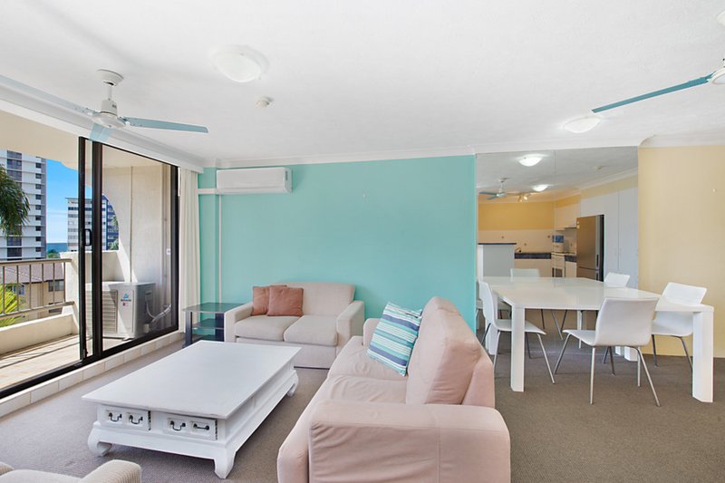 Photo - 13/19 Aubrey Street, Surfers Paradise QLD 4217 - Image 2