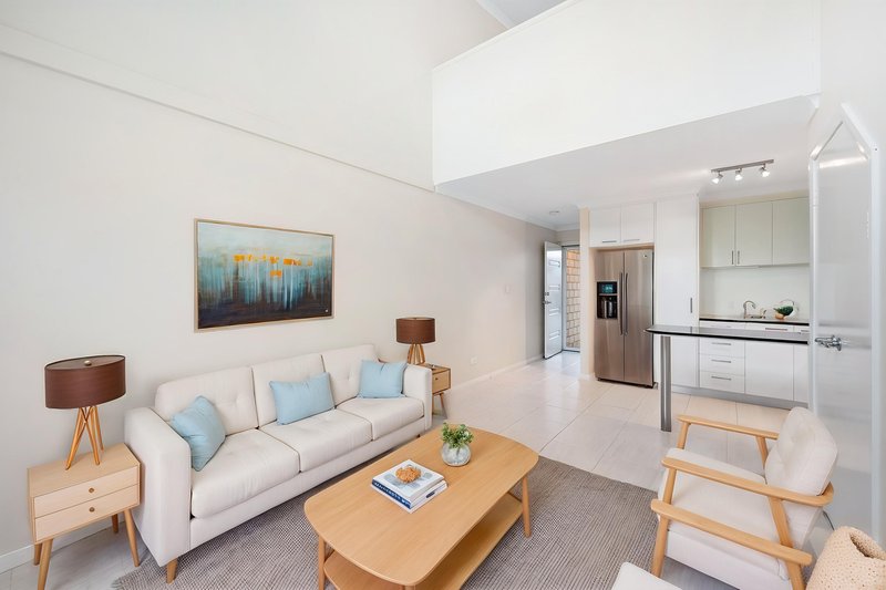 Photo - 13/19 Eacott Street, Mandurah WA 6210 - Image 2