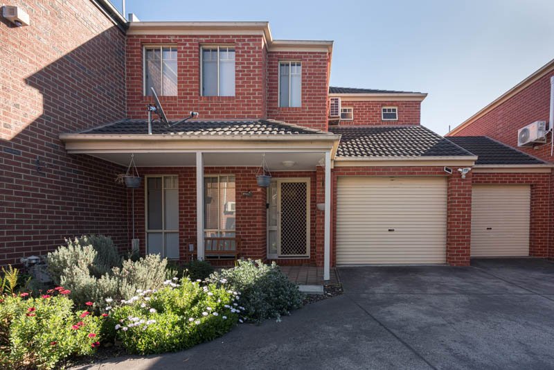 Photo - 13/19 Sovereign Place, Wantirna South VIC 3152 - Image 1