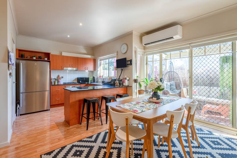 Photo - 13/19 Sovereign Place, Wantirna South VIC 3152 - Image 5