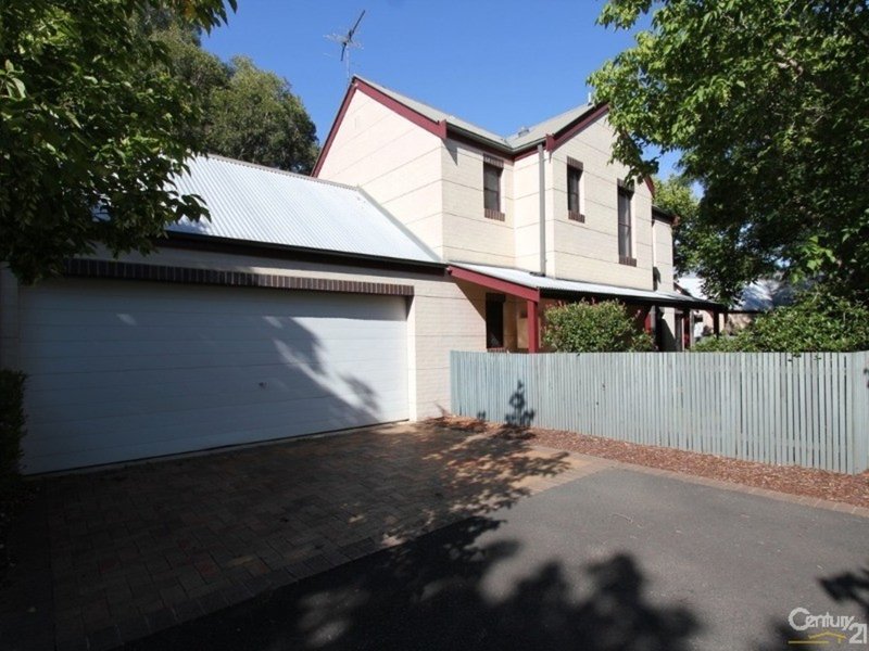 13/19 Troopers Mews, Holsworthy NSW 2173