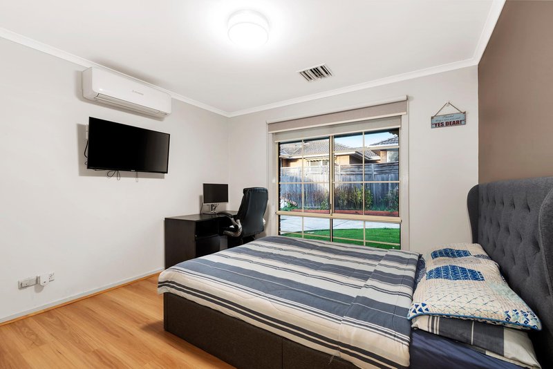 Photo - 1/319 Waverley Road, Mount Waverley VIC 3149 - Image 5