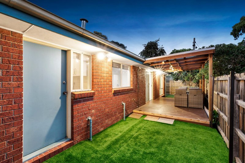 Photo - 1/319 Waverley Road, Mount Waverley VIC 3149 - Image 6