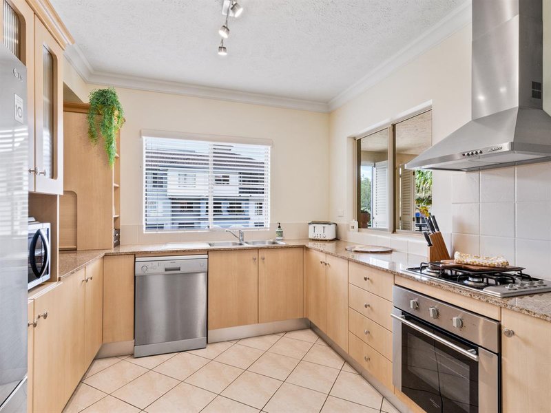 Photo - 1319/2-10 Greenslopes Street, Cairns North QLD 4870 - Image 3