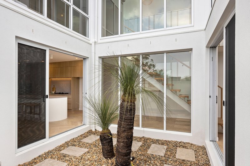 Photo - 131B Mount Keira Road, West Wollongong NSW 2500 - Image 14