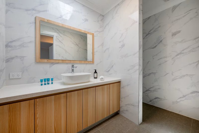 Photo - 131B Westview Street, Scarborough WA 6019 - Image 8