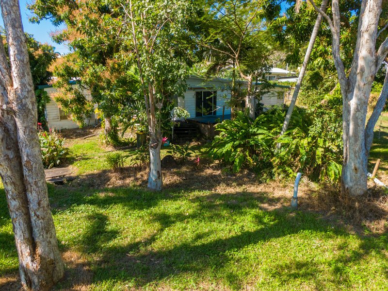 Photo - 132-134 Shute Harbour Road, Cannonvale QLD 4802 - Image 9