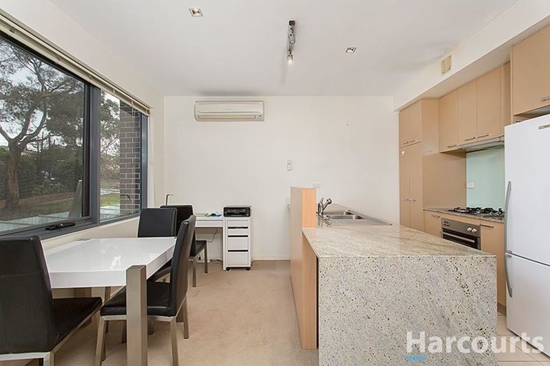 Photo - 13/2-4 Blair Road, Glen Waverley VIC 3150 - Image 3