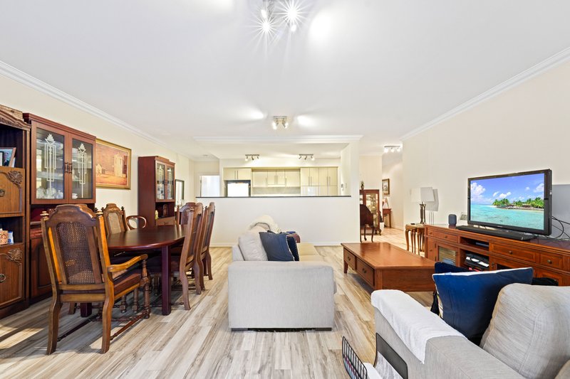 Photo - 13/2-4 Woodlands Avenue, Breakfast Point NSW 2137 - Image 5