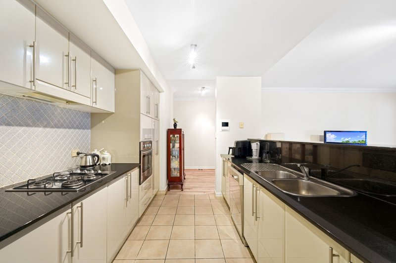Photo - 13/2-4 Woodlands Avenue, Breakfast Point NSW 2137 - Image 6