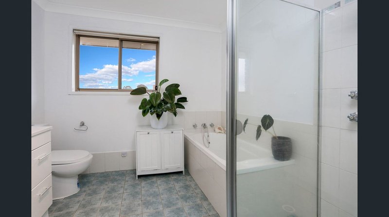 Photo - 132 Ashford Avenue, Milperra NSW 2214 - Image 8