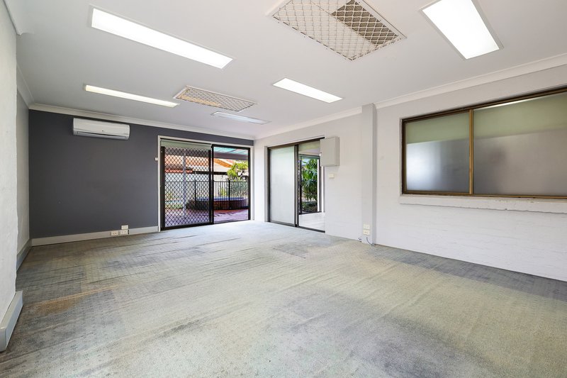 Photo - 132 Ashmore Road, Benowa QLD 4217 - Image 5