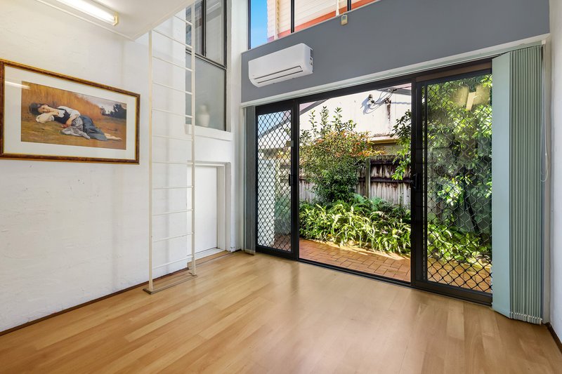 Photo - 132 Ashmore Road, Benowa QLD 4217 - Image 7